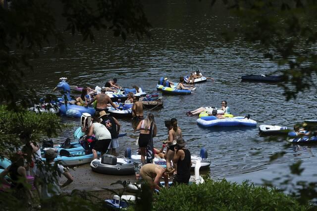 Hundreds turn out for ‘beautiful mistake,’ 9-mile Kiski River float