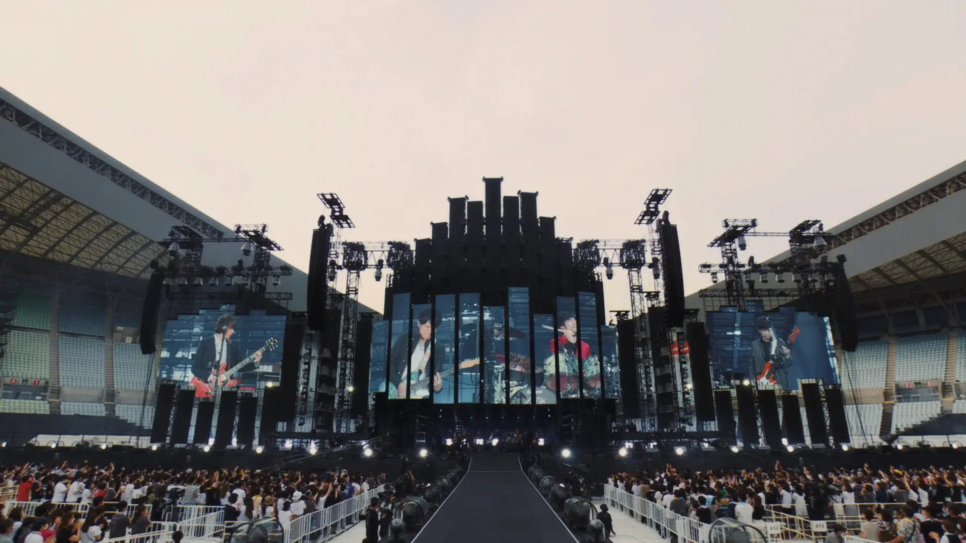 Mr.Children 30th Anniversary Tour 半世紀へのエントランス- 2022.6.19 YANMAR STADIUM NAGAI -