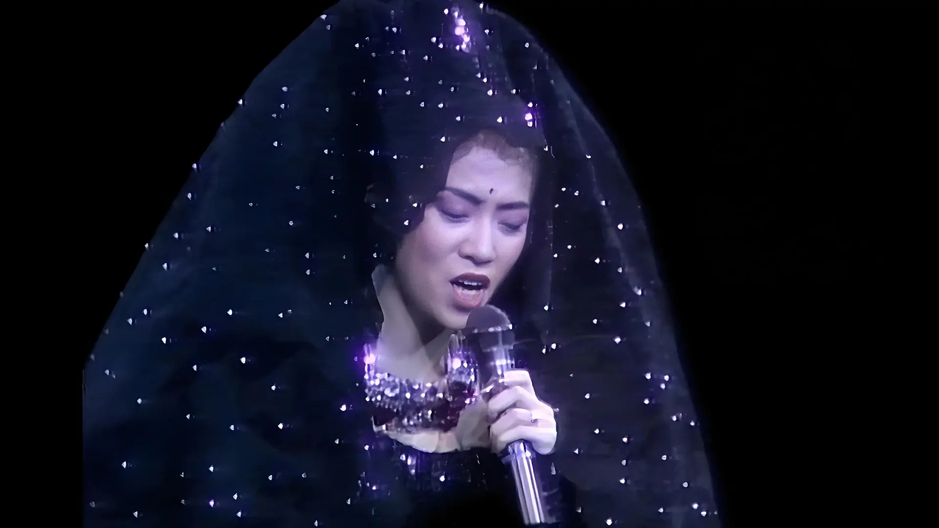 百變梅艷芳再展光華87‐88演唱會