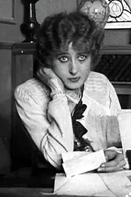 Suzanne Delvé