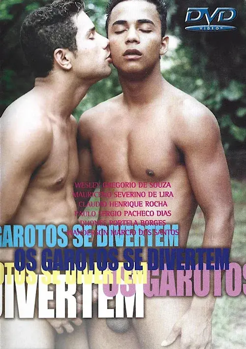 Os garotos se divertem